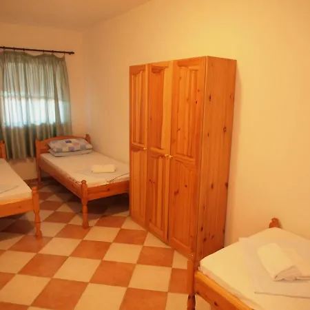 Adria Apartman *