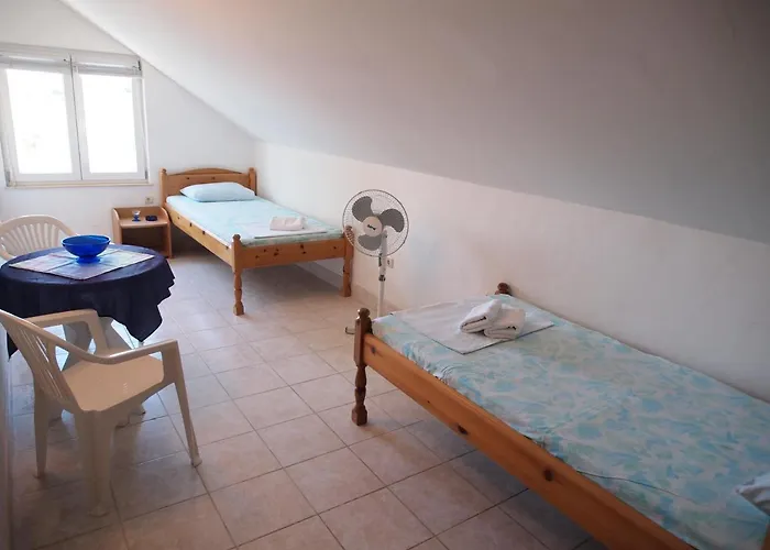 Adria شقة